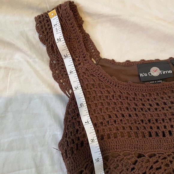 Ultra cute! Crochet sleeveless sweater top - Picture 9 of 11